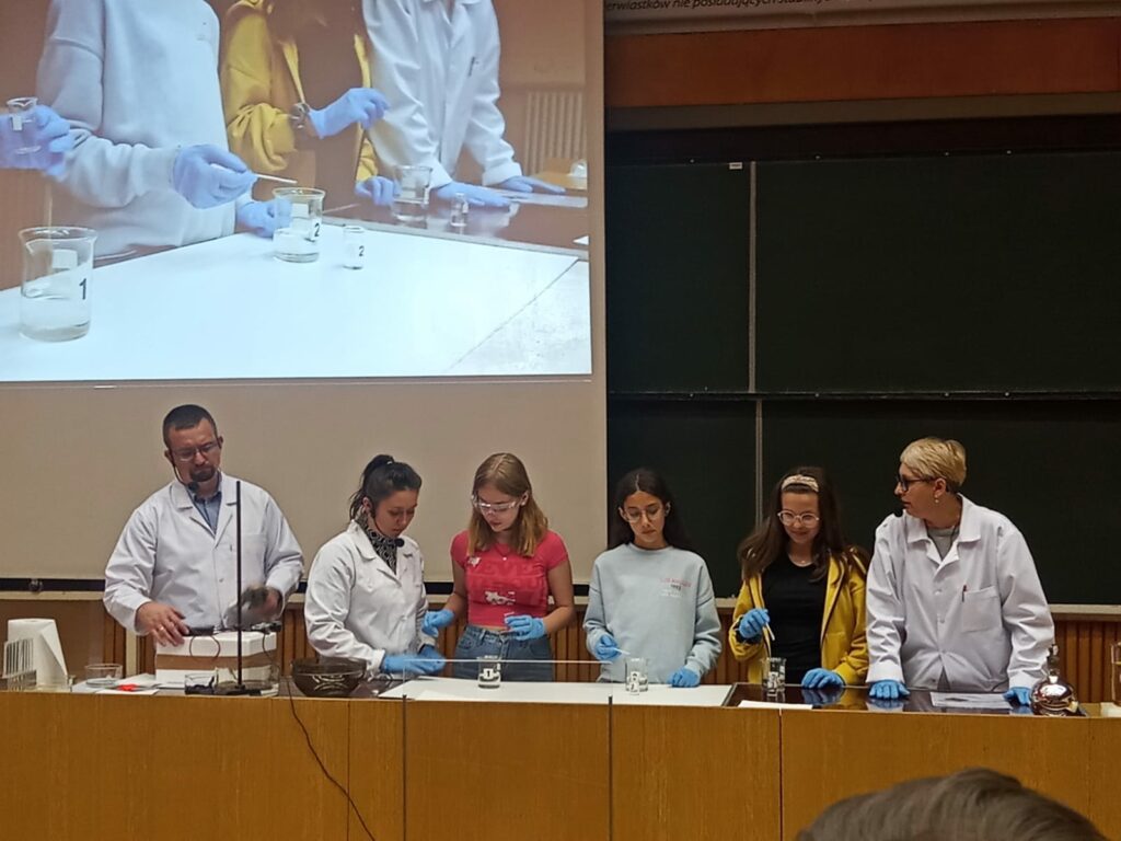 Pokazy fizyczne/chemiczne 5