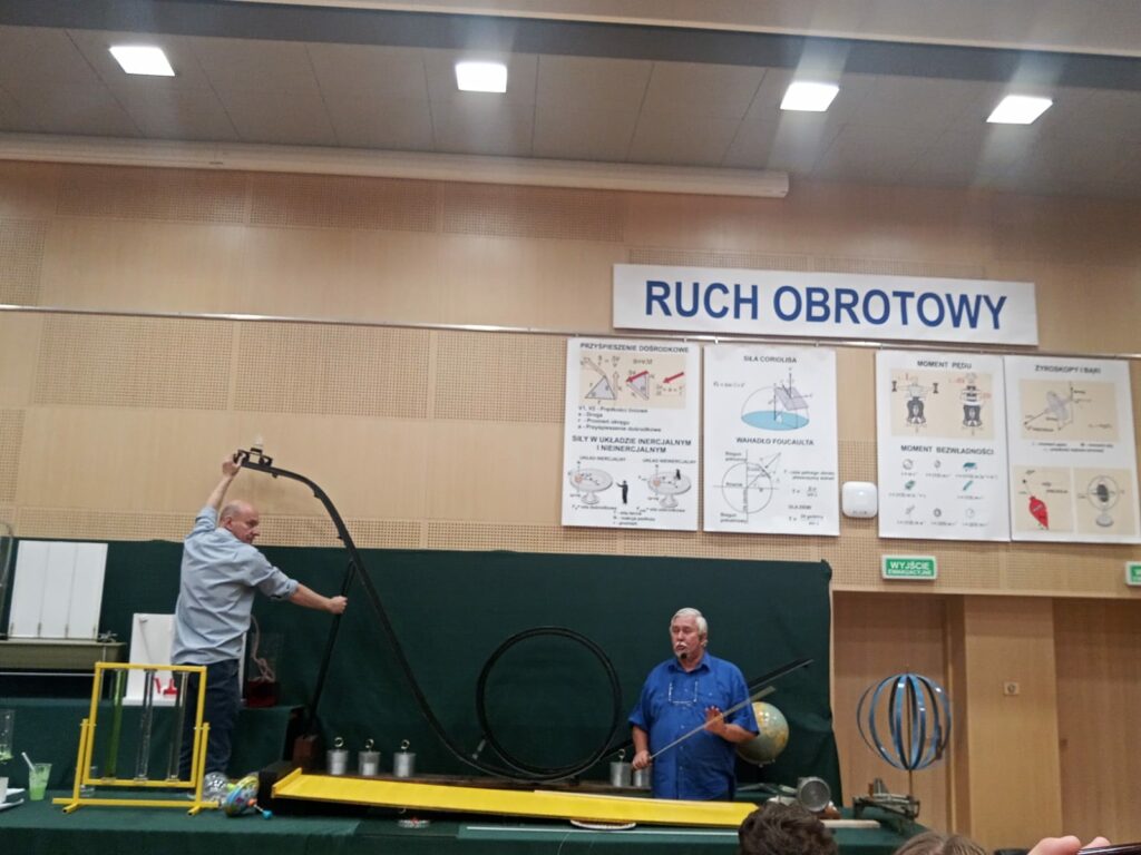 Pokazy fizyczne/chemiczne 12