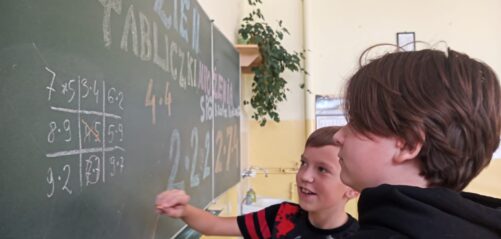 Zajawka światowy dzień tabliczki mnożenia