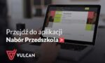 logo rekrutacji do oddziałów przedszkolnych. Na obrazku jest laptop z napisem przejdź do aplikacji nabór przedszkola vulcan