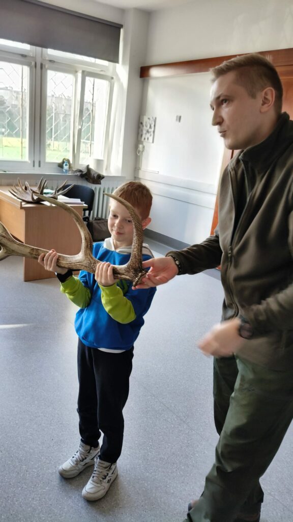 Uczeń prezentuje poroże