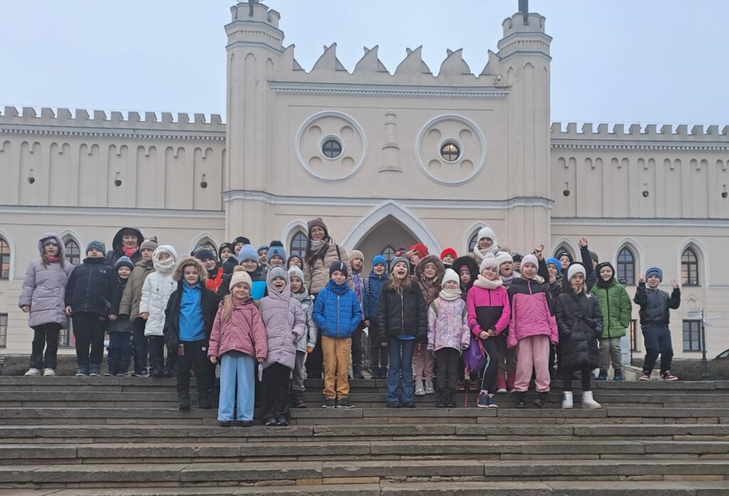 Zdjęcie grupowe klas 2