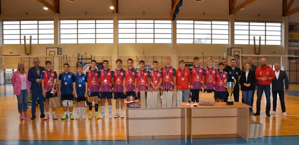 Srebrni medaliści siatkarskiego turnieju
