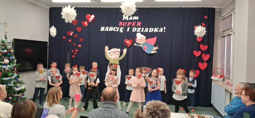 Występ artystyczny zerówki 2.