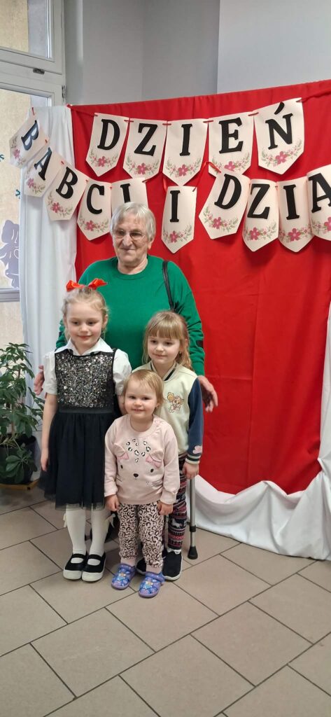 Pamiątkowe zdjęcie z babcią.