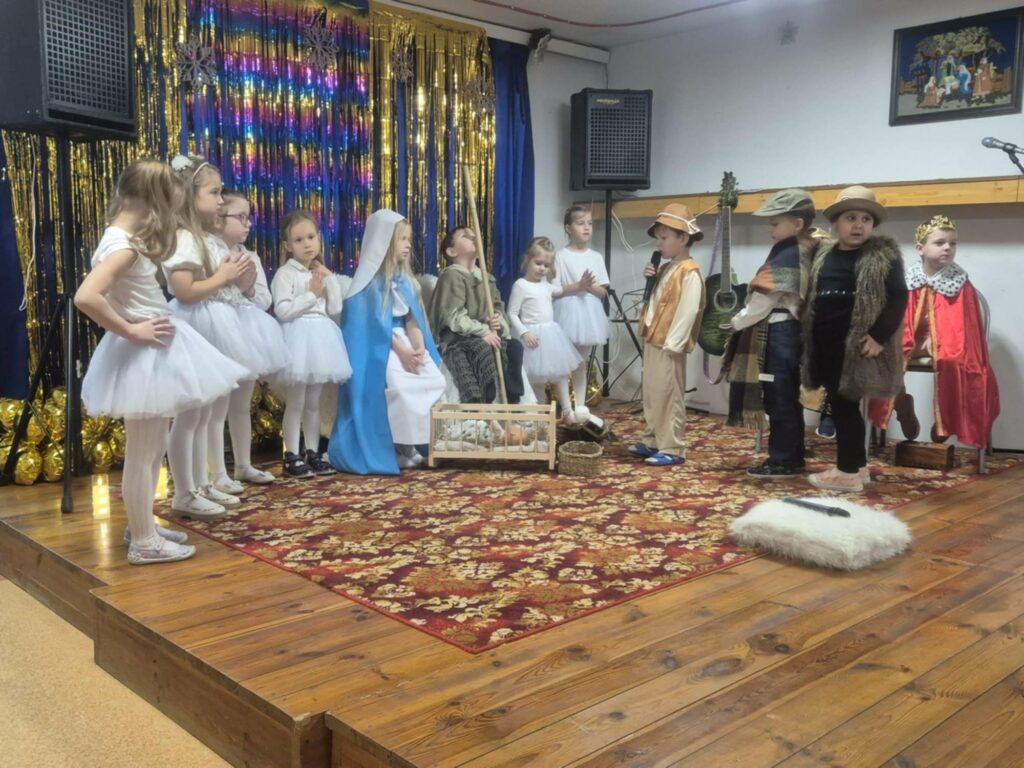 Występ jasełkowy Jagódek.